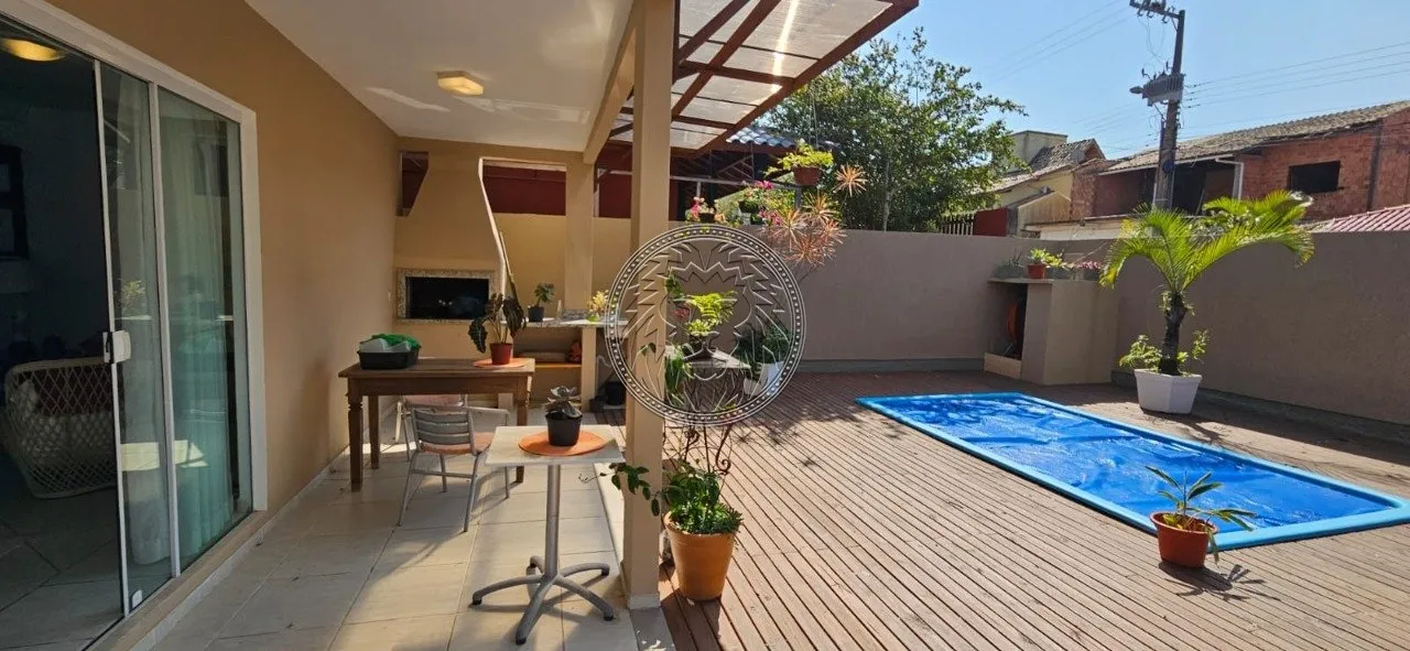 Casa en planta baja amueblada con 3 suites — photo 2