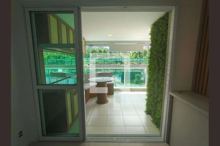 85 m² apartment with 3 bedrooms and a glass-enclosed balcony — photo 15
