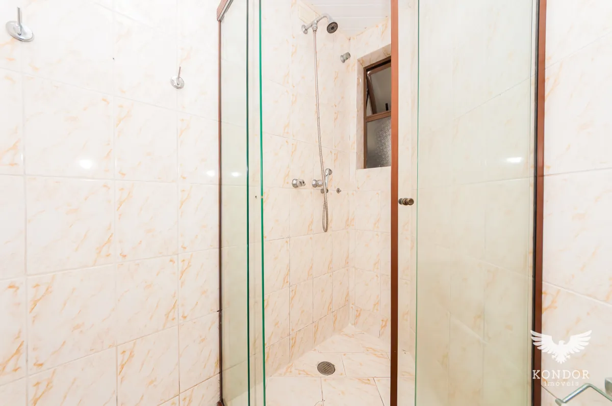 3-bedroom apartment with a balcony and 136 m² — photo 25