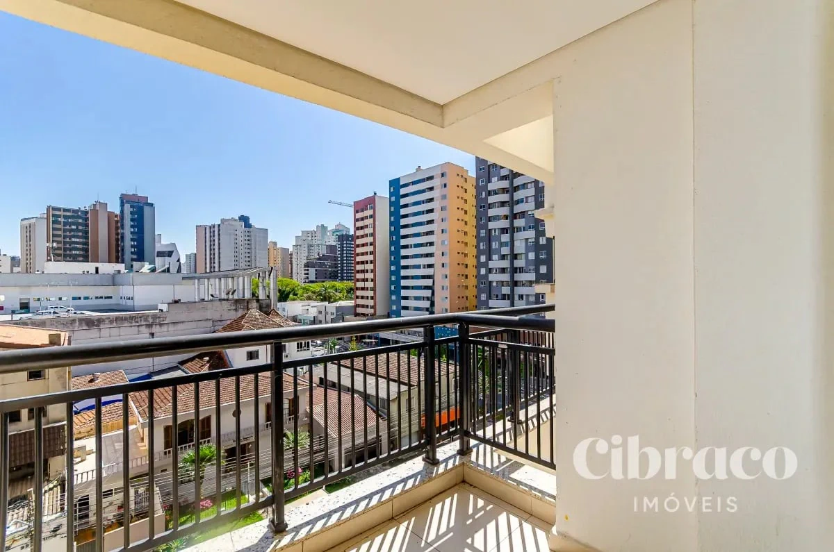 2-bedroom apartment with a grill on the balcony — photo 11
