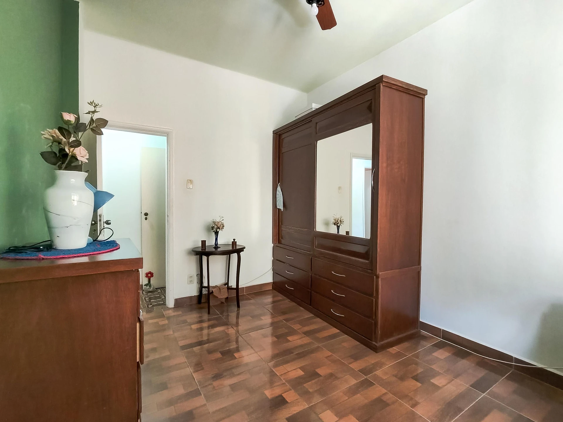Furnished 3-bedroom apartment with 2 bathrooms — photo 25