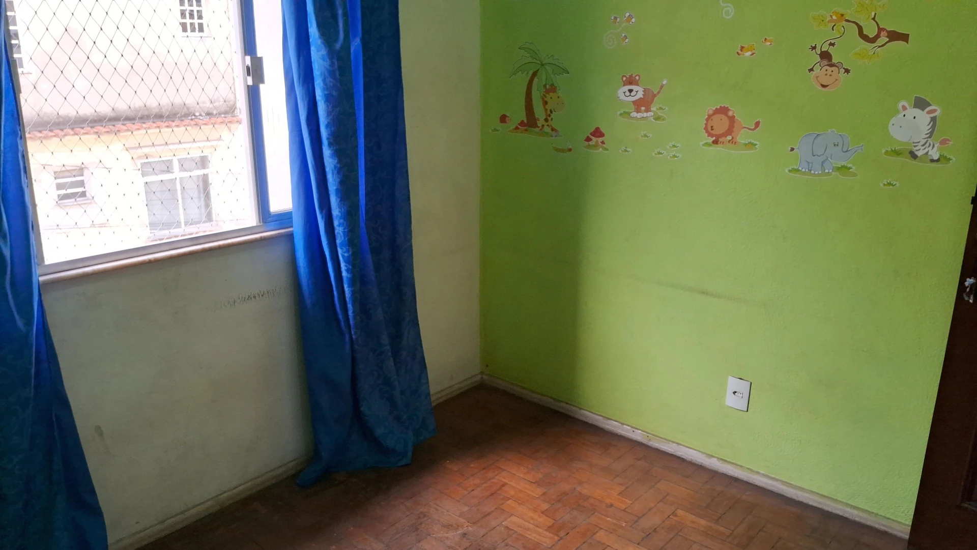 Unfurnished apartment with a closed gas kitchen — photo 18