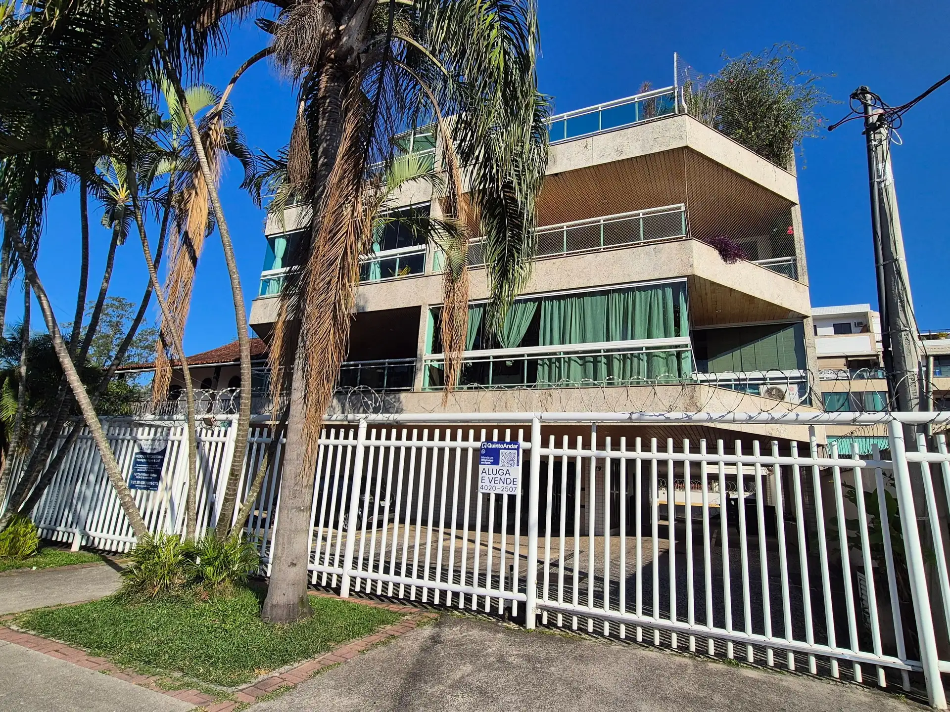Mountain view in a 4-bedroom apartment, 265 m² — photo 70