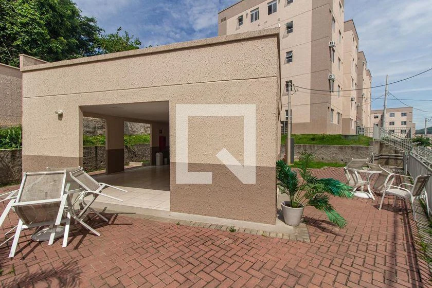 2-bedroom apartment in a building with a pool — photo 39