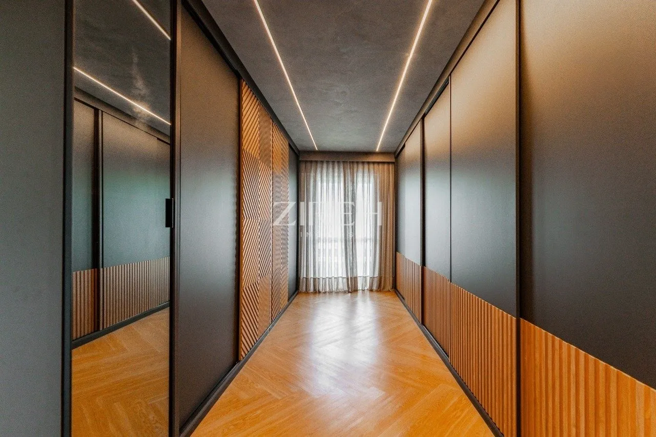 331 m² apartment with 2 en-suite bedrooms and 2 parking — photo 23