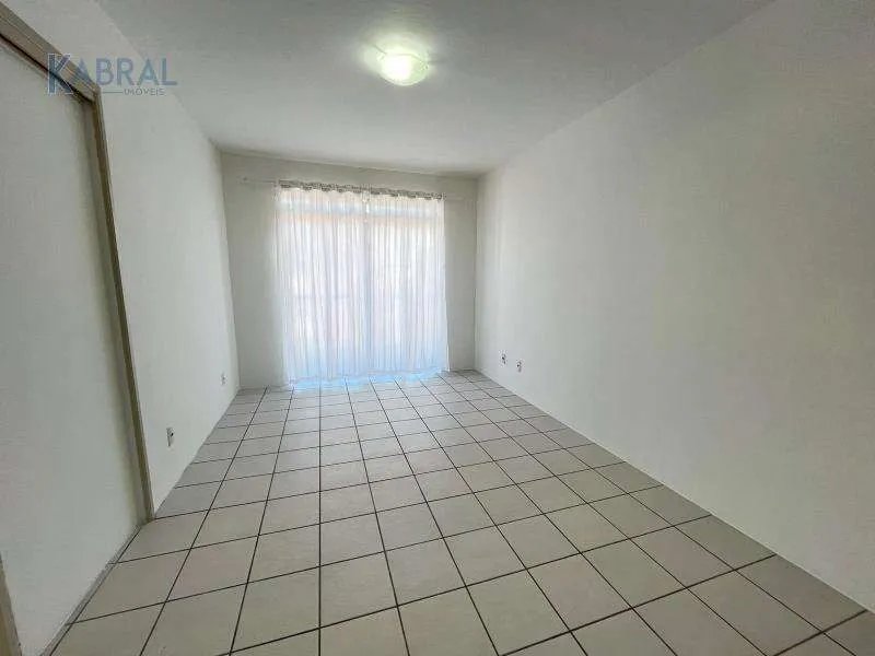 Apartamento sem mobília com 2 quartos e 1 vaga — photo 3