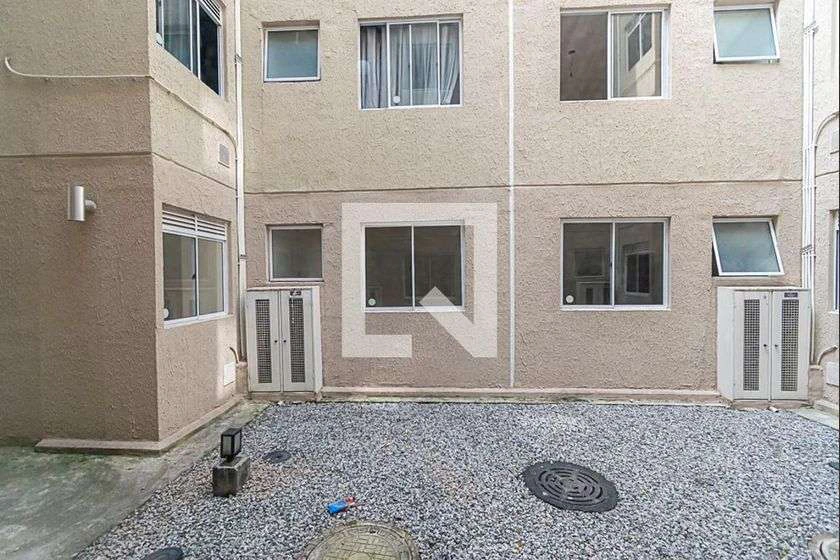 Apartamento de 2 quartos com armários na cozinha — photo 18