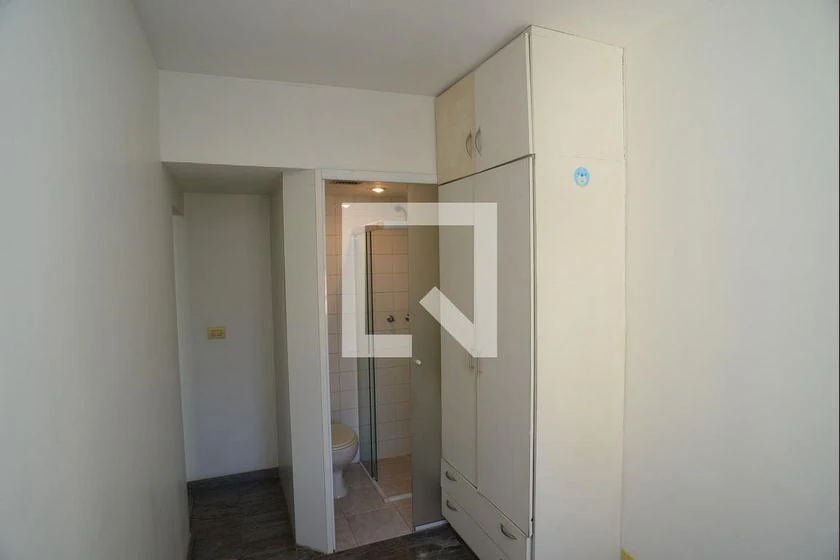 82 m² rental apartment with 2 bedrooms and enclosed balcony — photo 30