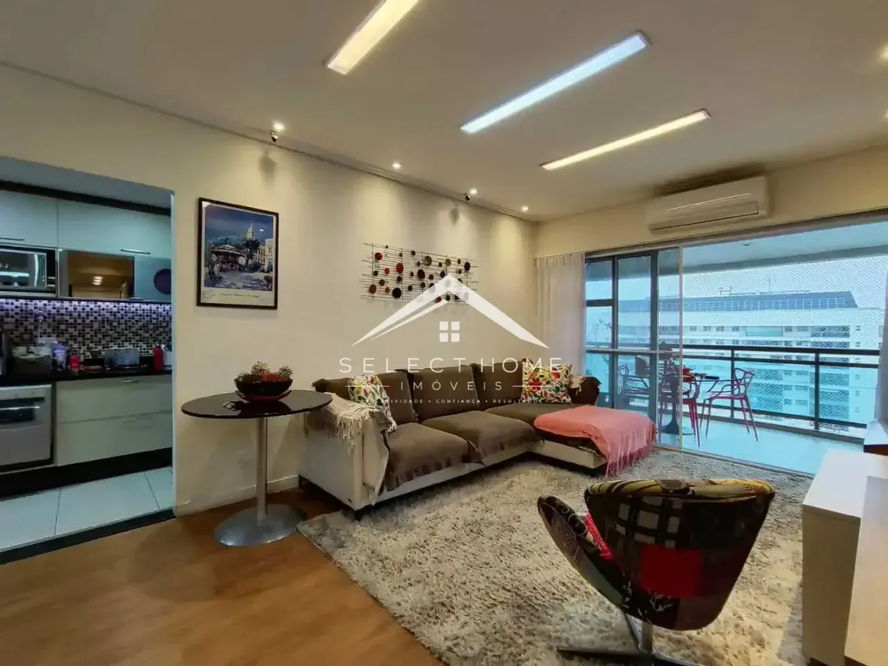 Floor-to-ceiling windows in a 4-bedroom apartment, 150 m² — photo 17