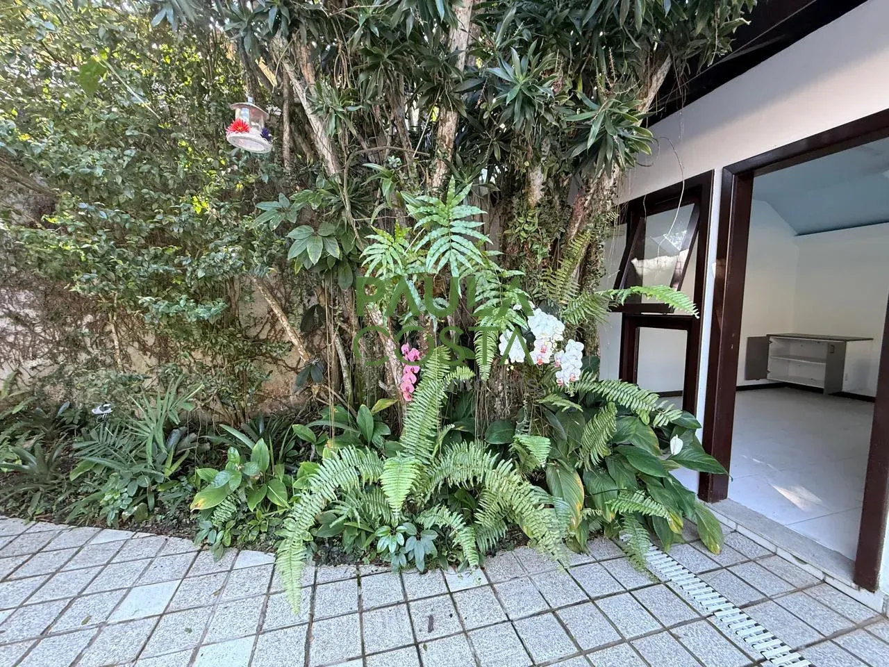 Furnished house with 5 bedrooms and 756 m² plus 4 parking — photo 13