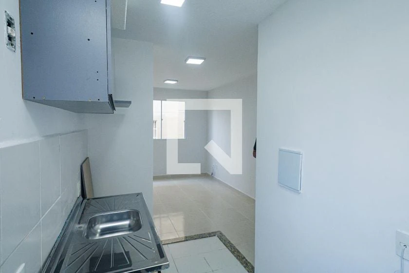 2-bedroom apartment with fitted kitchen cabinets — photo 4