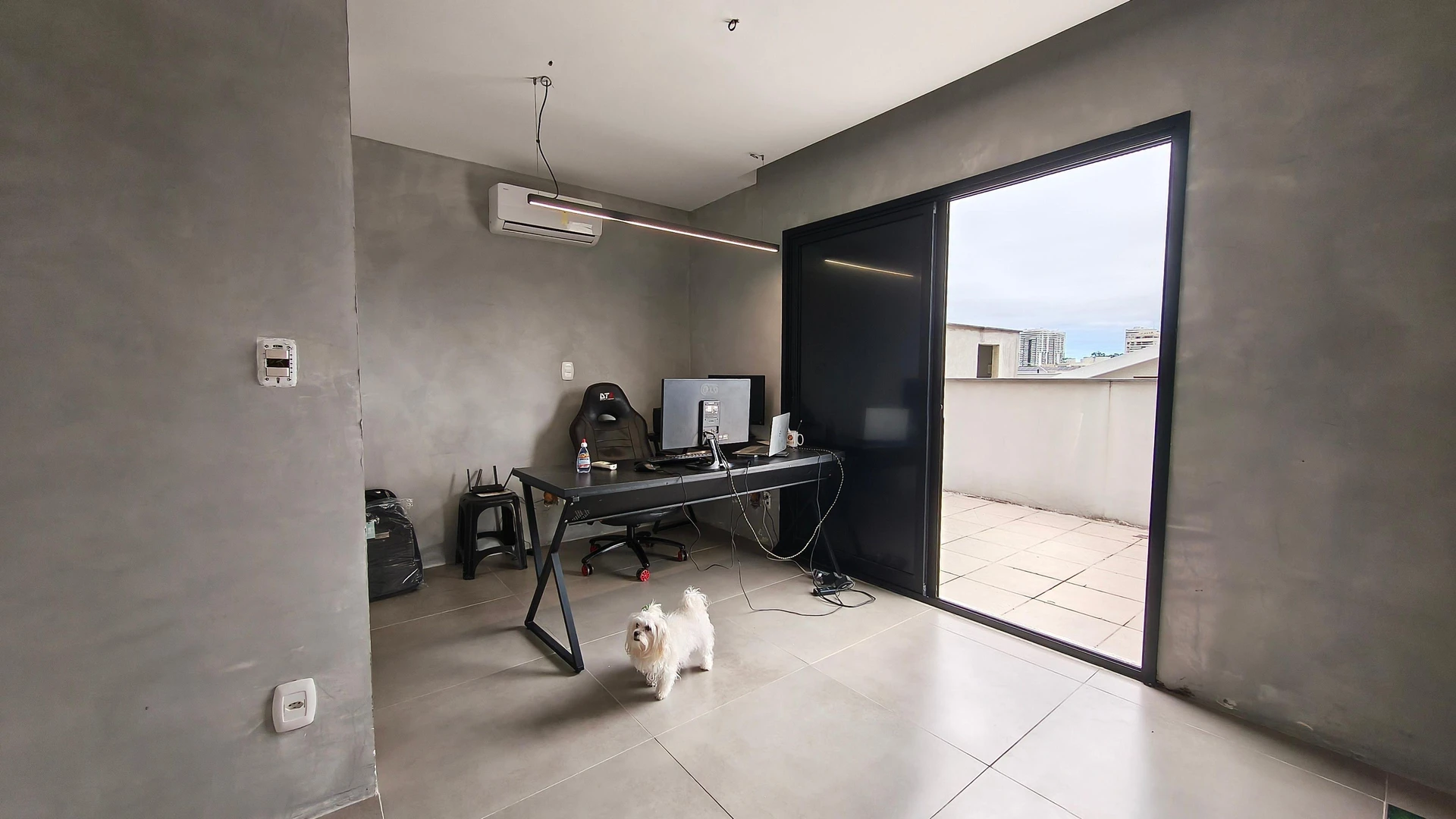 Jacuzzi in a 5-bedroom house, 350 m² — photo 26