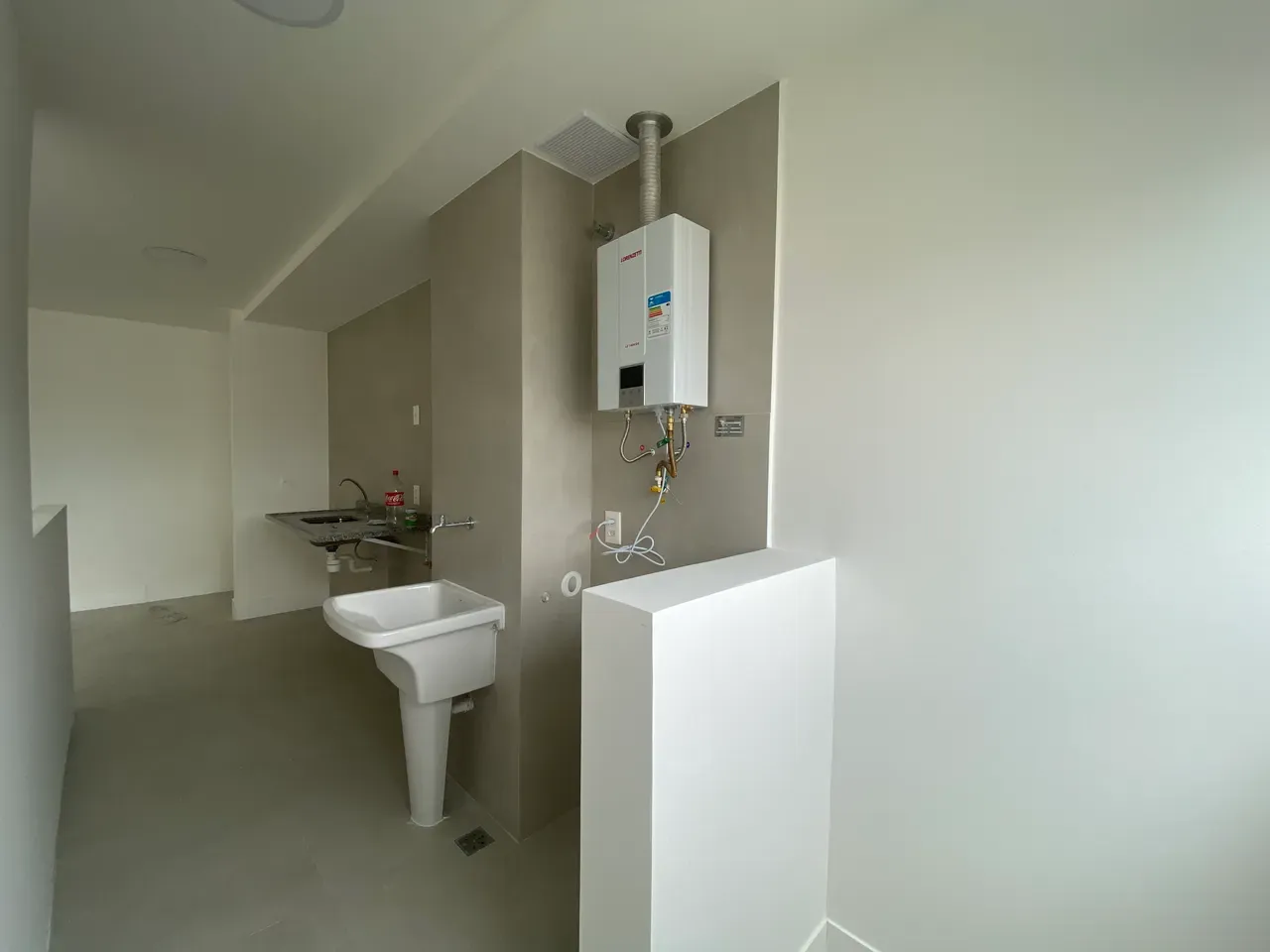 Вид на гори та 3 спальні: квартира 60 м² — photo 9