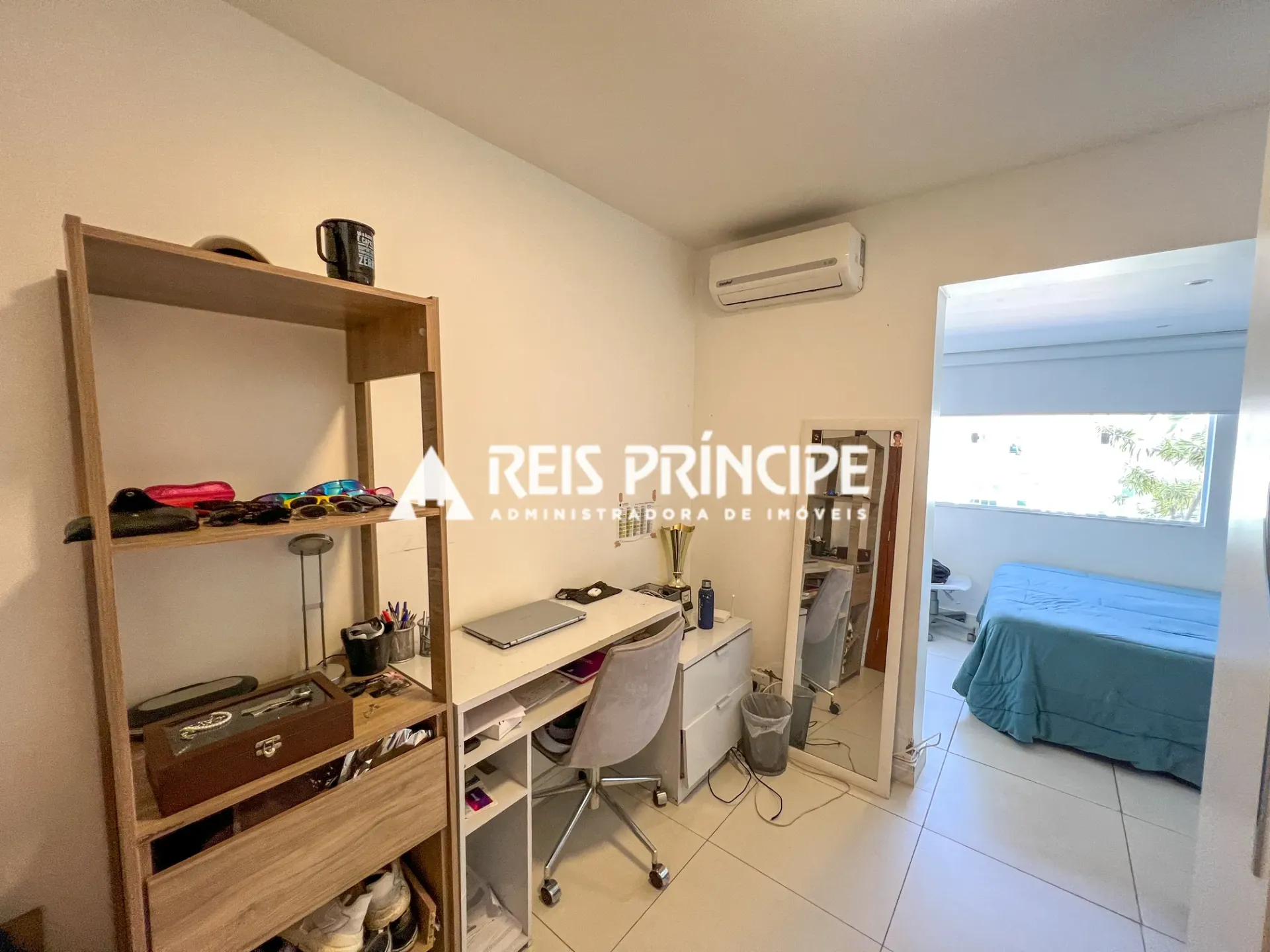Furnished apartment with 3 bedrooms and 3 bathrooms — photo 28