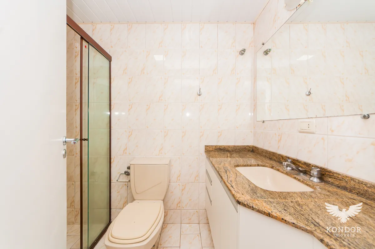 3-bedroom apartment with a balcony and 136 m² — photo 22