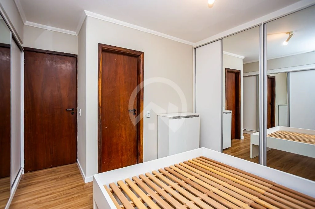 Furnished apartment, 107 m², with a glass-enclosed balcony — photo 22