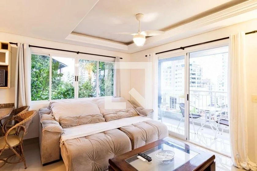 Furnished house with 4 bedrooms and an open kitchen