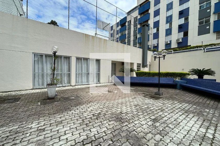 3-bedroom apartment in a building with a gym — photo 30
