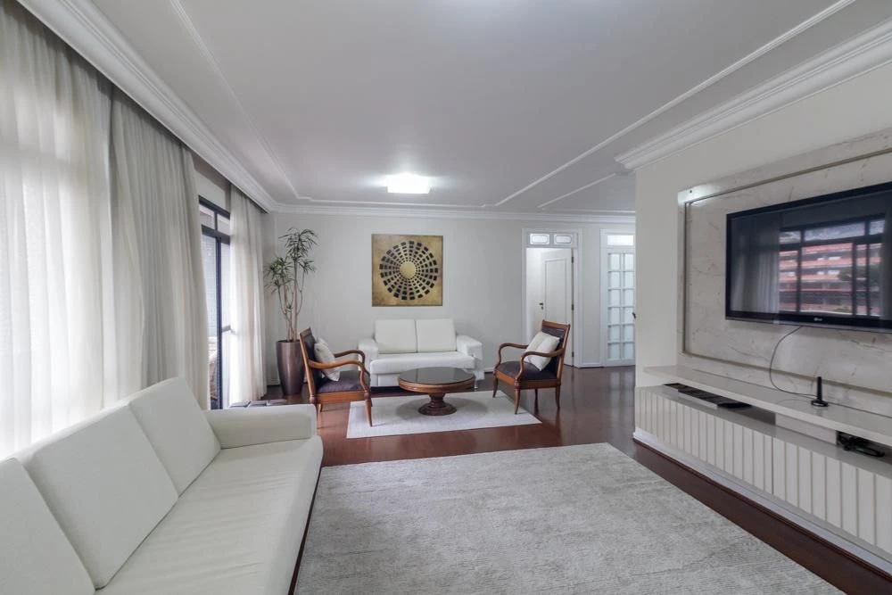 3-bedroom apartment with a washing machine — photo 9
