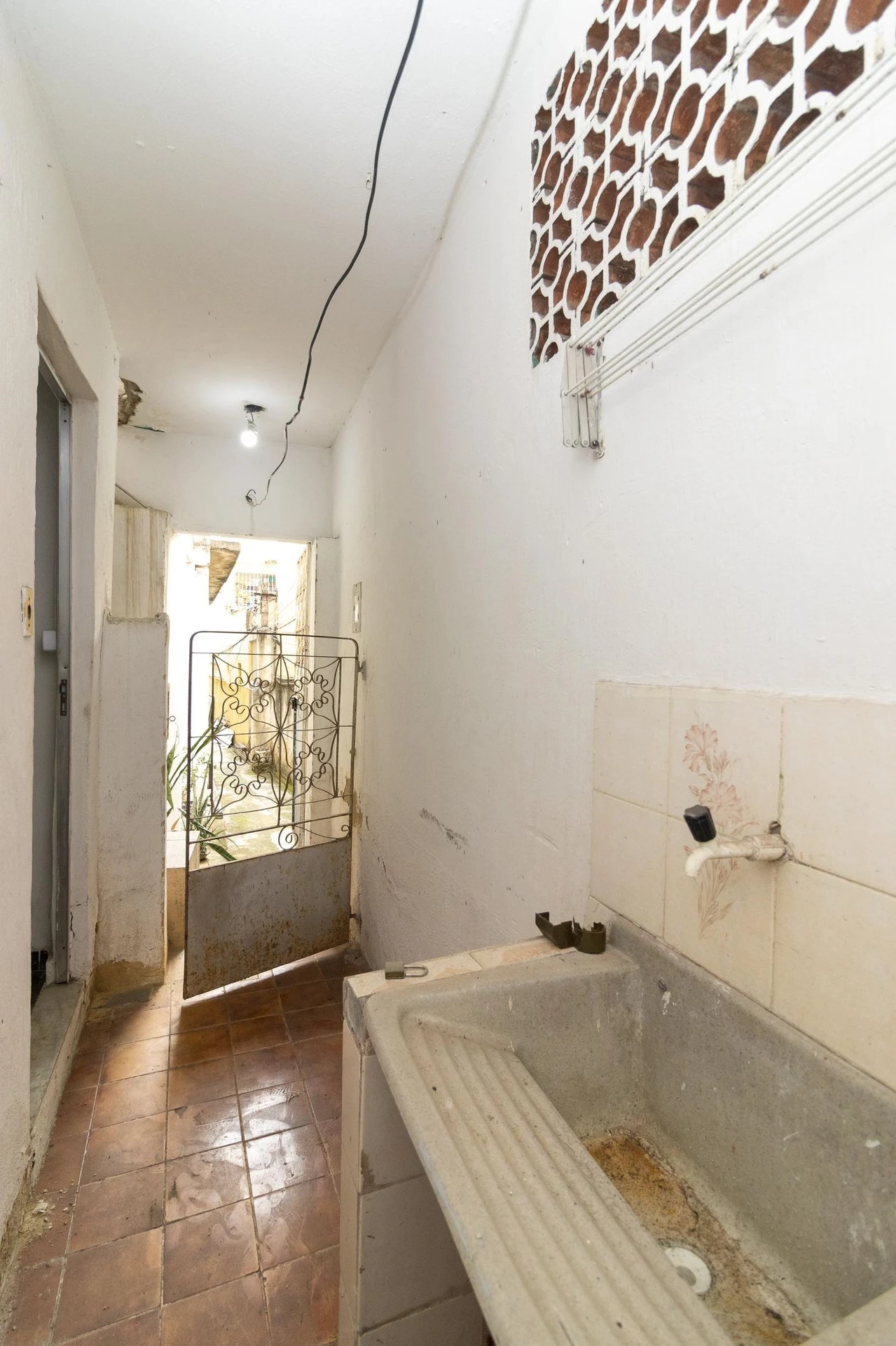 Rental house with no parking, 1 bedroom and 1 bathroom — photo 10
