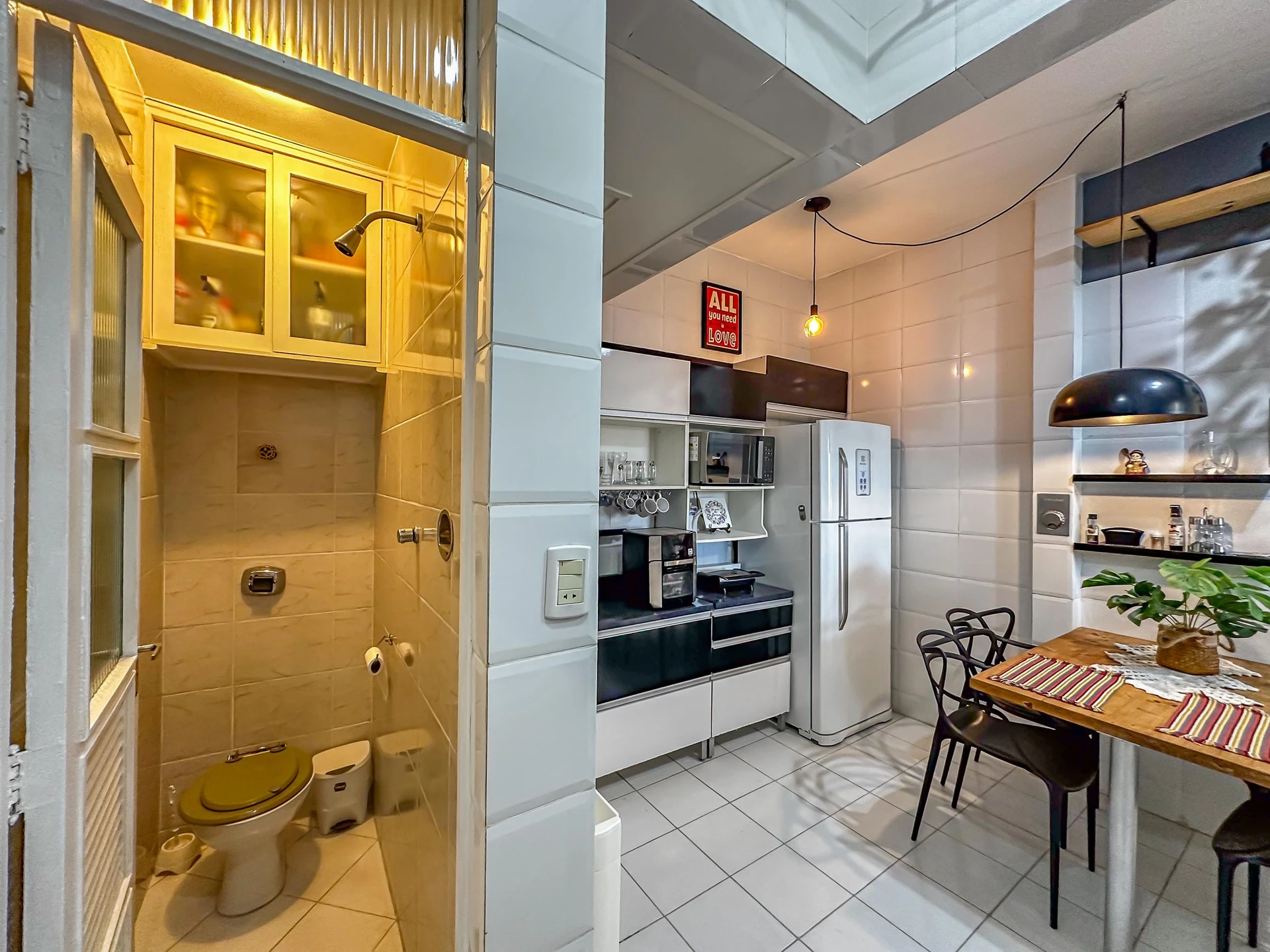 Furnished 1-bedroom apartment with an open kitchen — photo 46