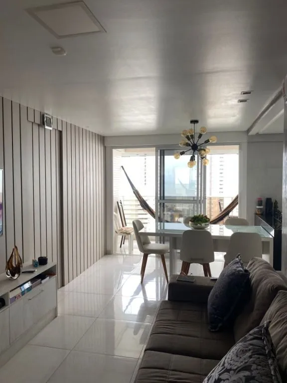 Furnished apartment, 92 m², with a glass-enclosed balcony