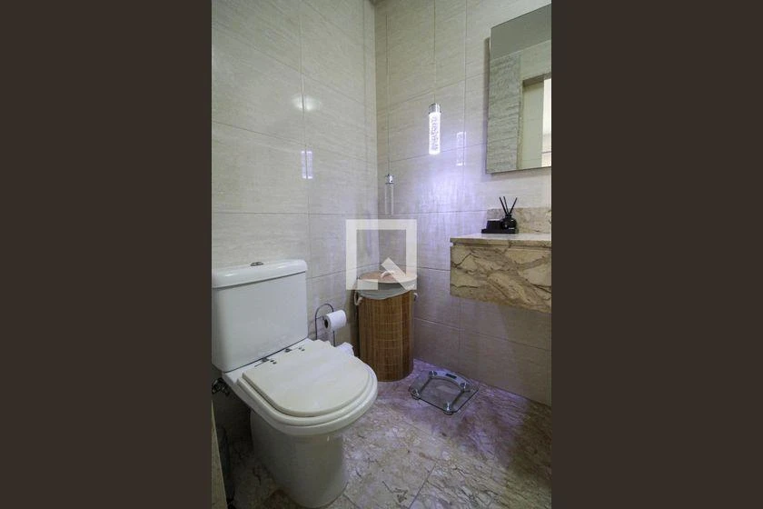 Rental apartment with 3 bedrooms and a glass balcony — photo 37