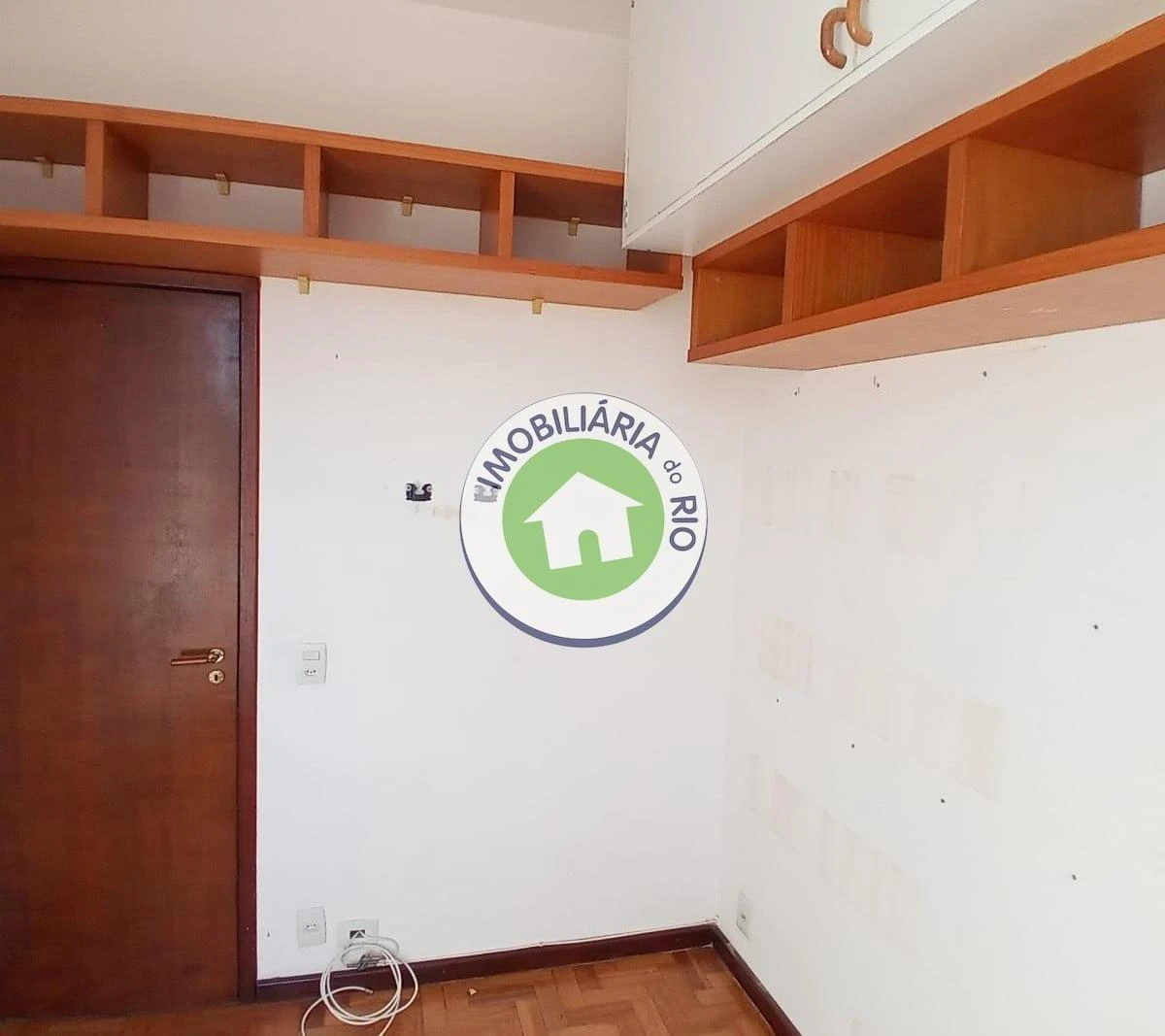 3-bedroom, 2-bath apartment with no parking space — photo 18