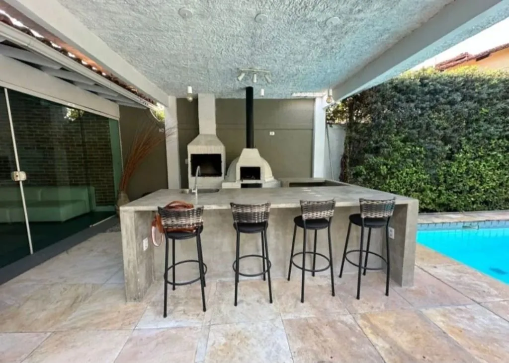 House with 5 bedrooms and 4 bathrooms, 647 m² — photo 38