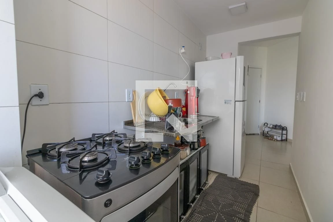 Apartamento mobiliado com 2 quartos e 1 banheiro — photo 8