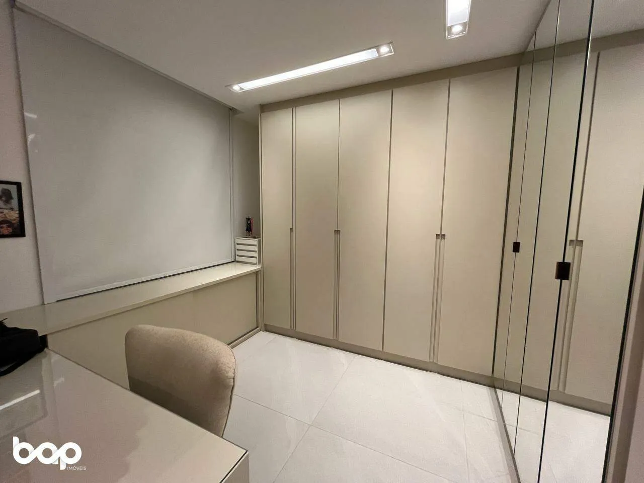 Furnished 3-bedroom apartment with a gas open-plan kitchen — photo 7