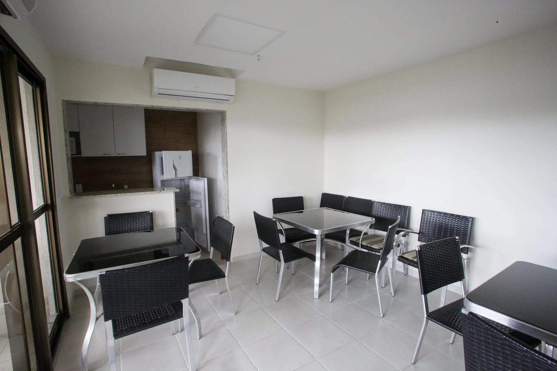 Apartamento mobiliado com 4 quartos e varanda — photo 67