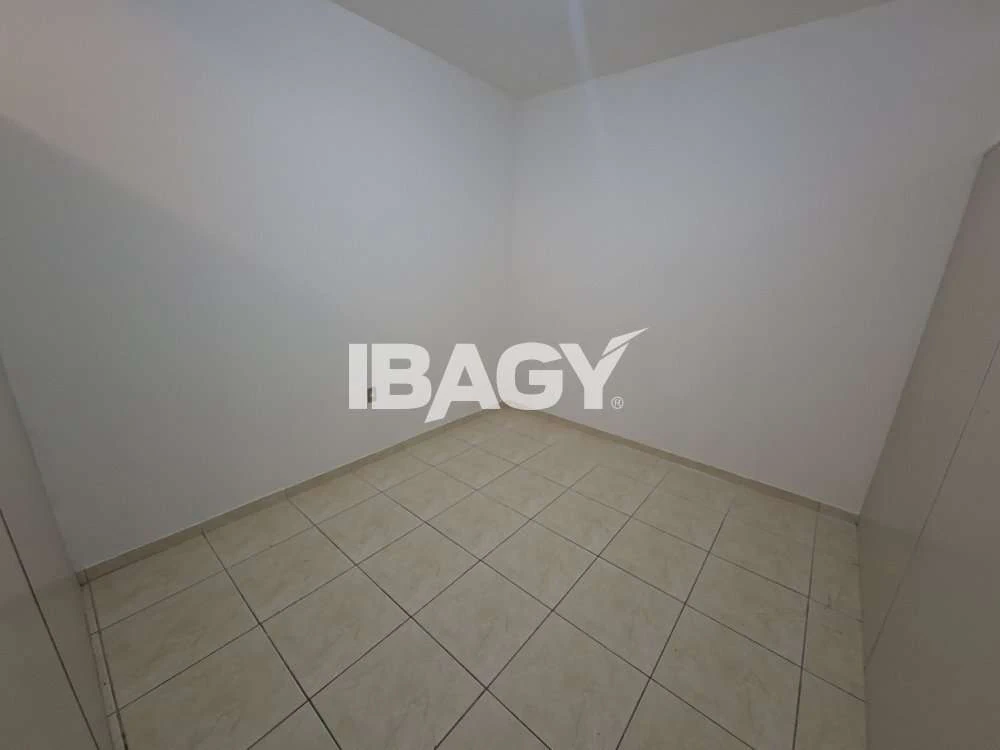 Unfurnished studio of 32 m² with 1 bedroom and 1 bathroom — photo 4