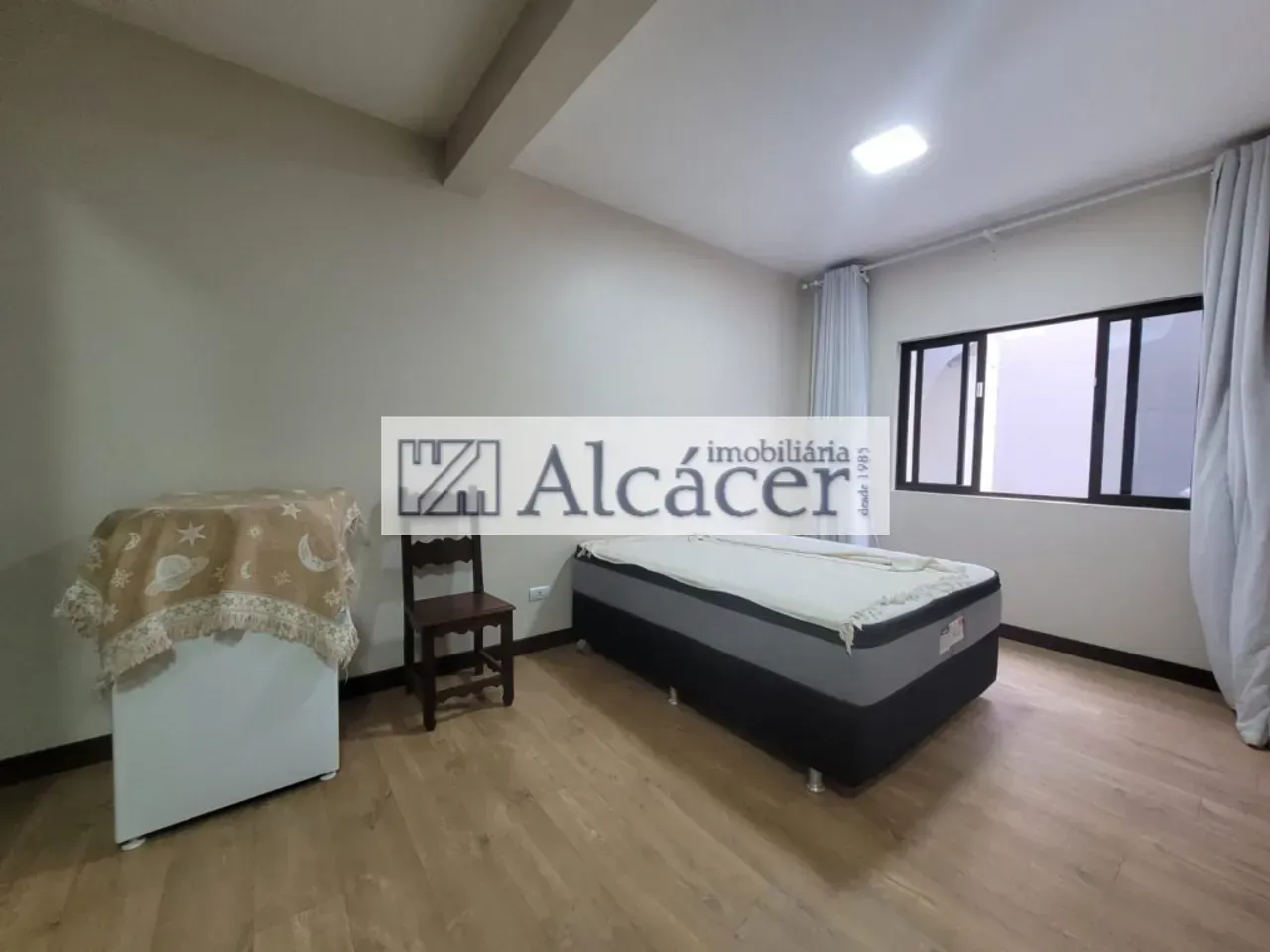 4-suite house 510 m² with laundry area and private garden — photo 24