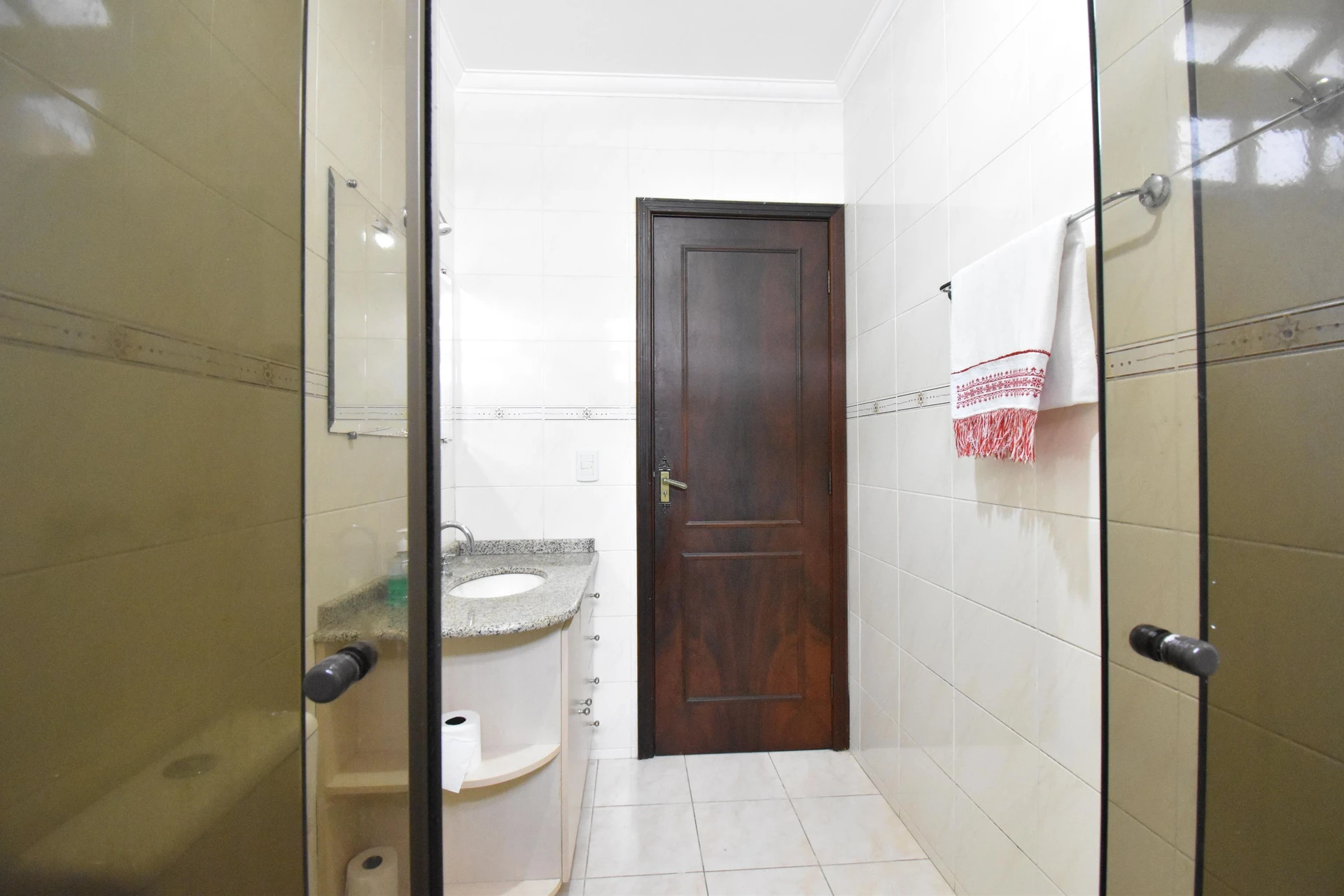 Будинок із 3 спальнями та джакузі — photo 45