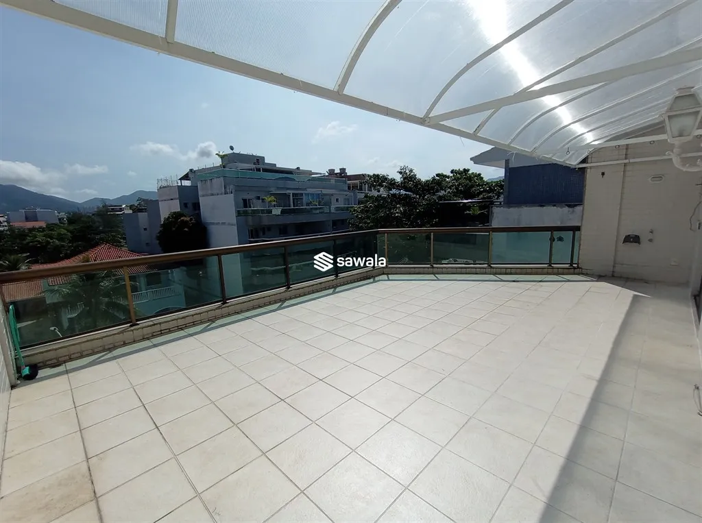 330 m² duplex penthouse with terrace and 3 parking