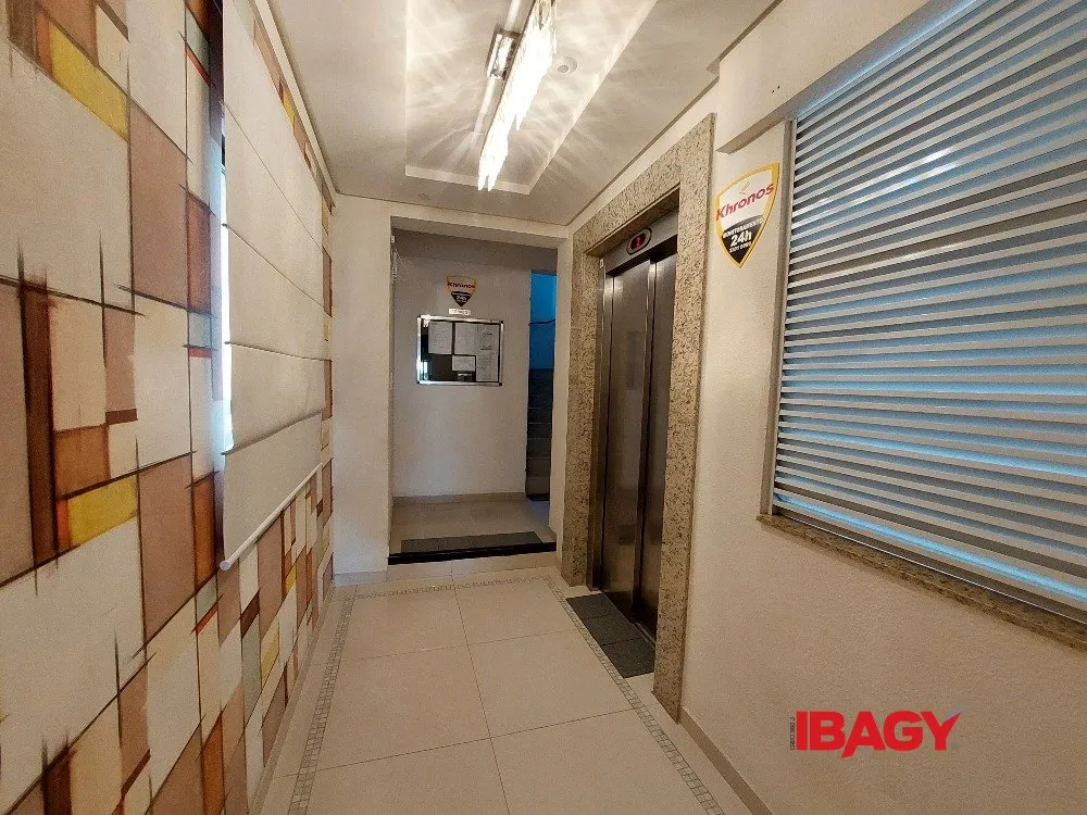 Unfurnished 1-bedroom apartment with 54 m² — photo 7