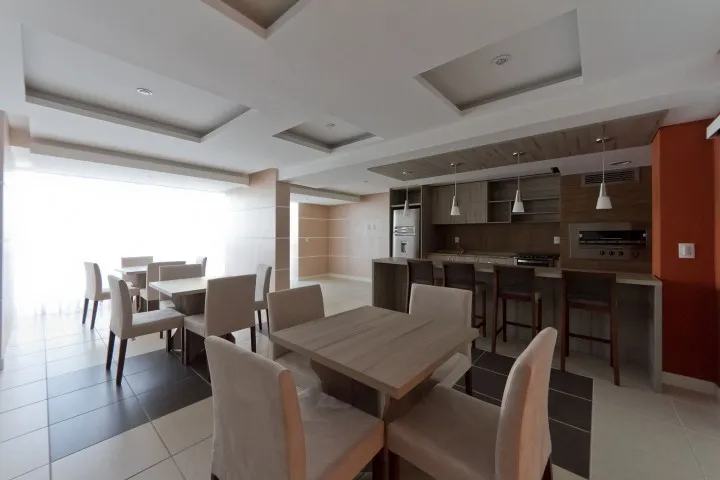 Furnished 37 m² studio with an open-plan kitchen — photo 3