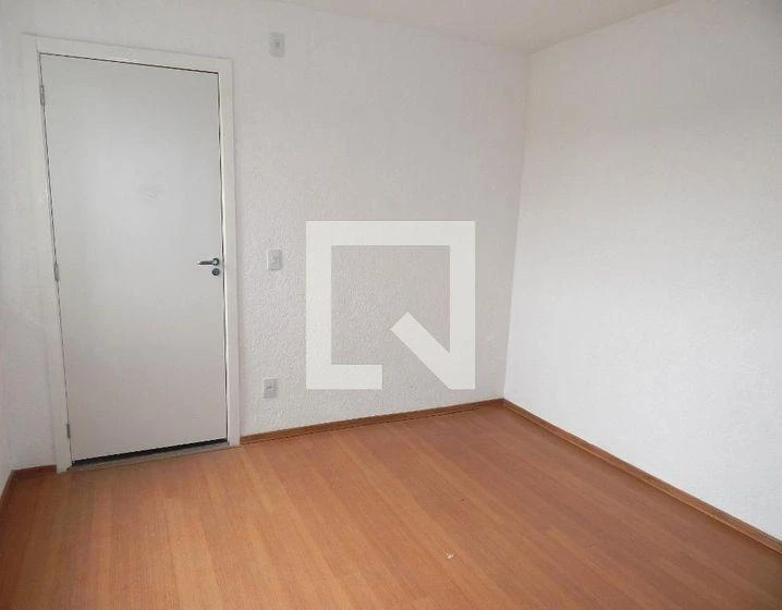 Деревянный пол или ламинат и 2 спальни: квартира 45 м² — photo 8