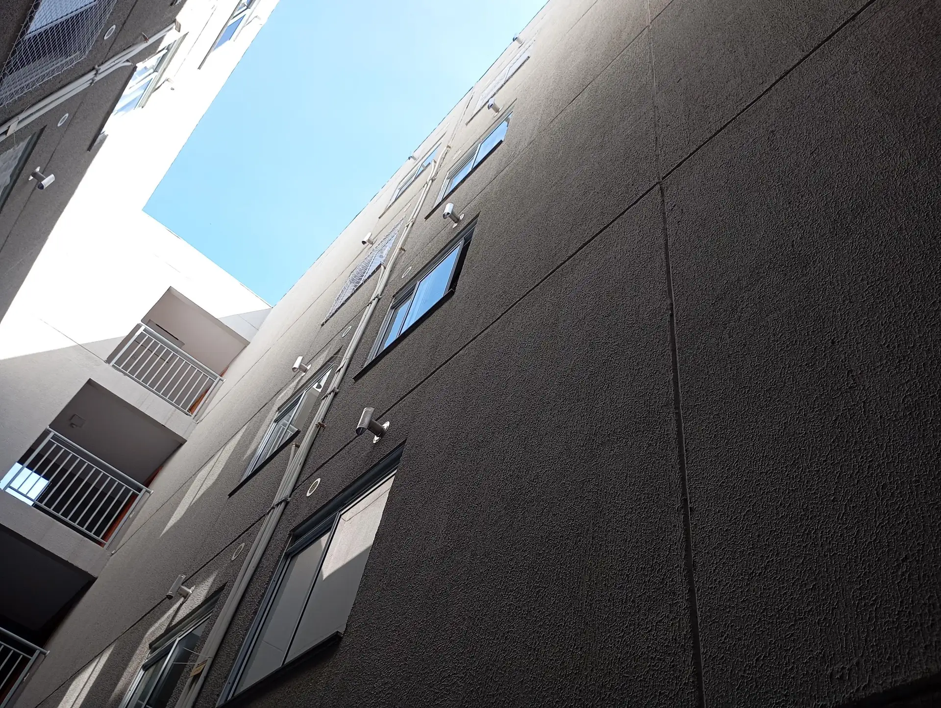 Apartamento sin muebles con 2 habitaciones y jardín privado — photo 28
