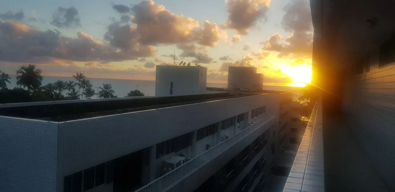 Apartamento mobiliado com 3 quartos e 2 banheiros