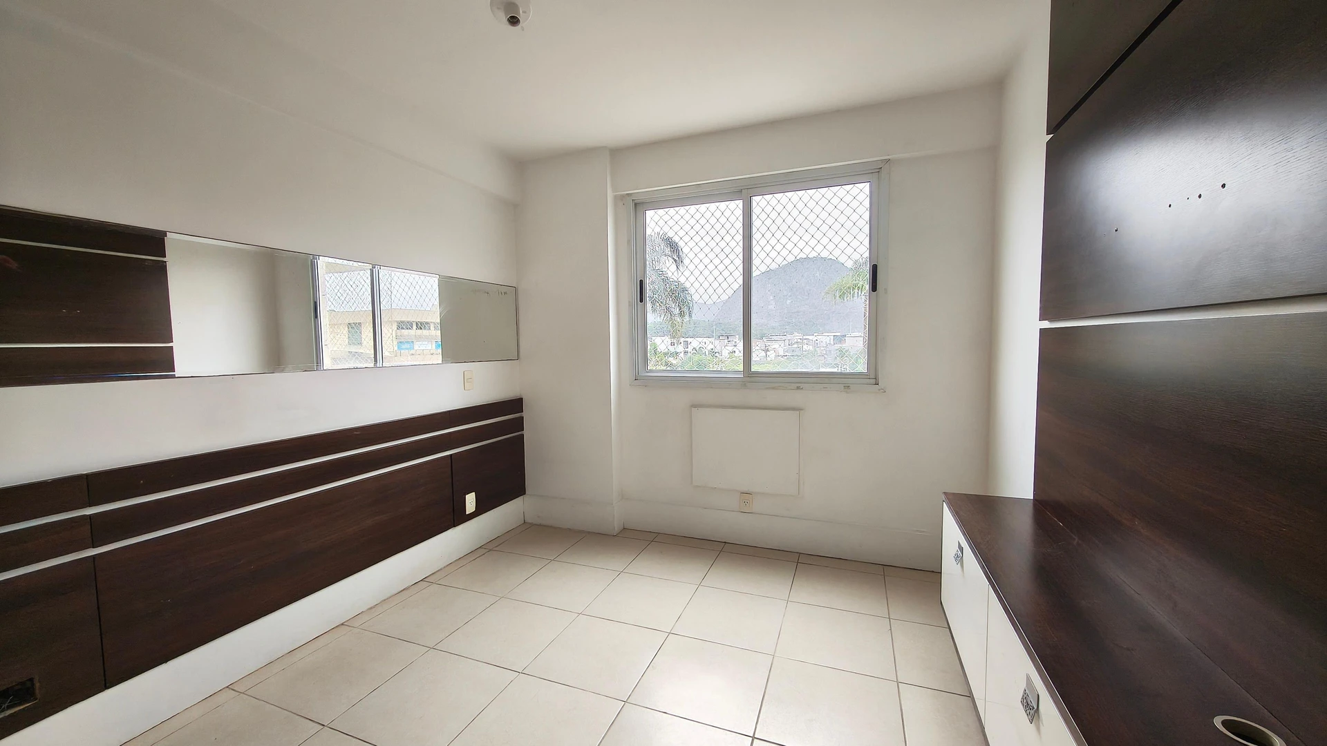 Квартира 91 м² з пральною машиною та видом на гори — photo 4