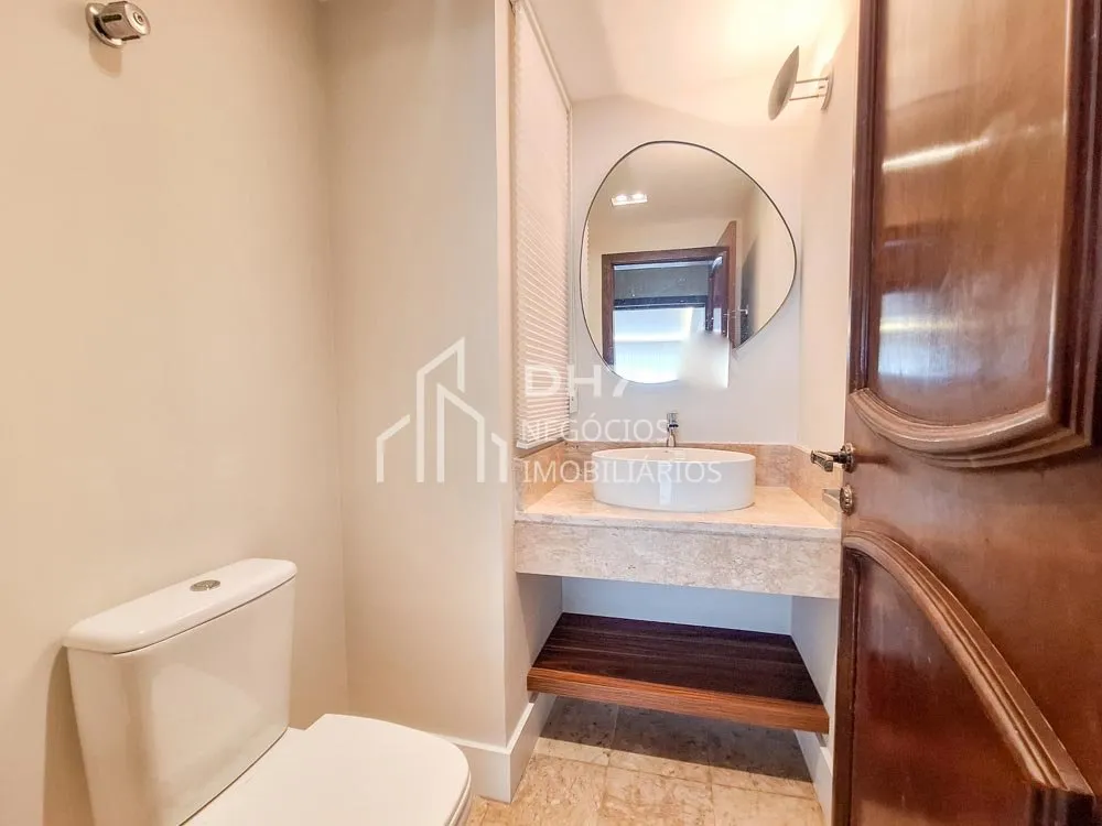 4-bedroom apartment, 2 with their own bathrooms, 199 m² — photo 14