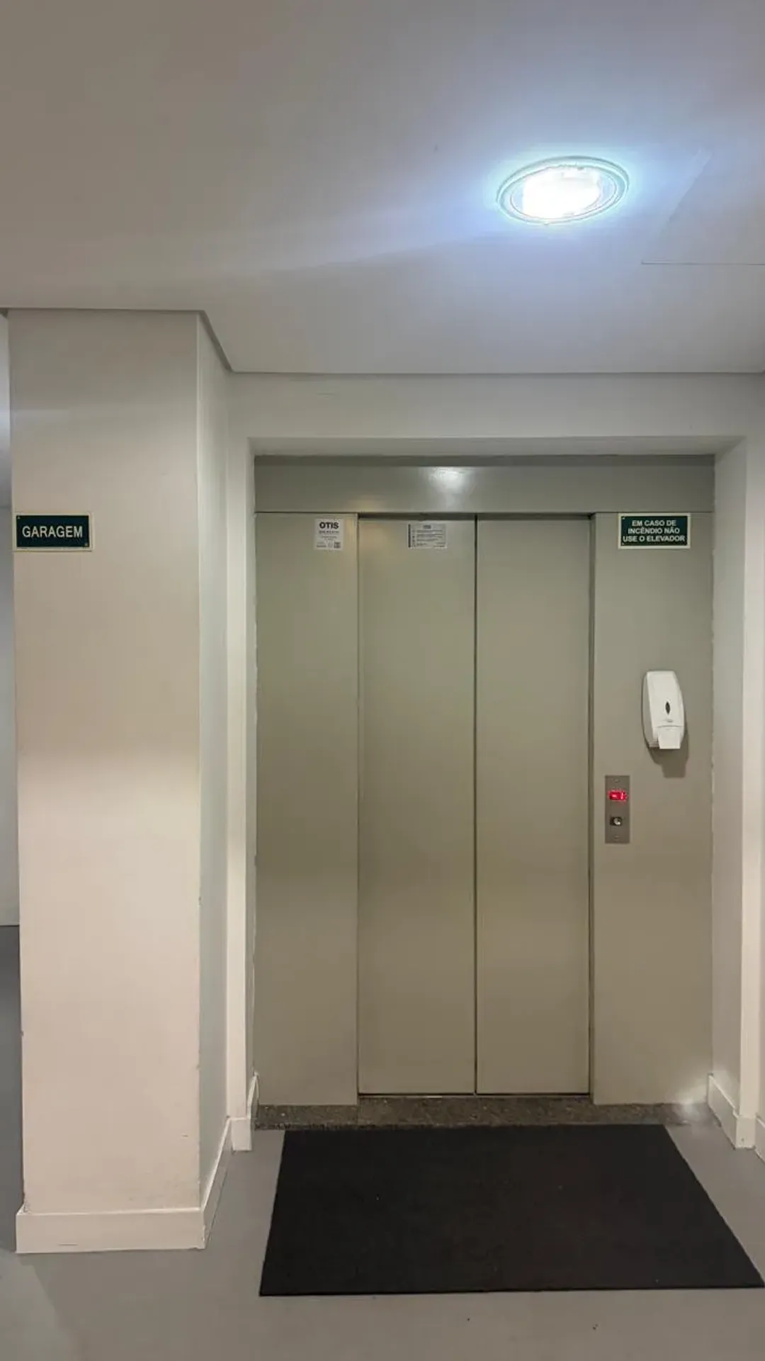 Walk-in closet in a 3-bedroom apartment, 76 m² — photo 55