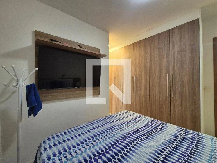 Glass-enclosed balcony in a 3-bedroom apartment, 76 m² — photo 13