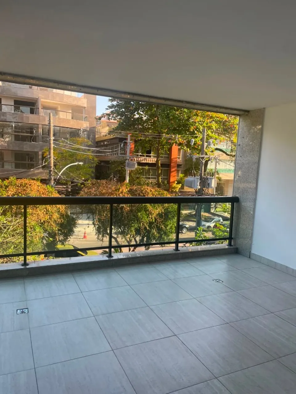 Apartamento com 3 quartos e dependência completa — photo 3