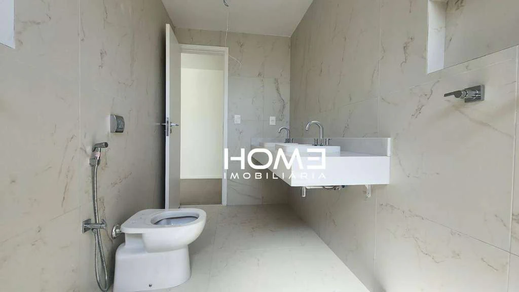 Casa com 4 suítes e 450 m² com 4 vagas — photo 8