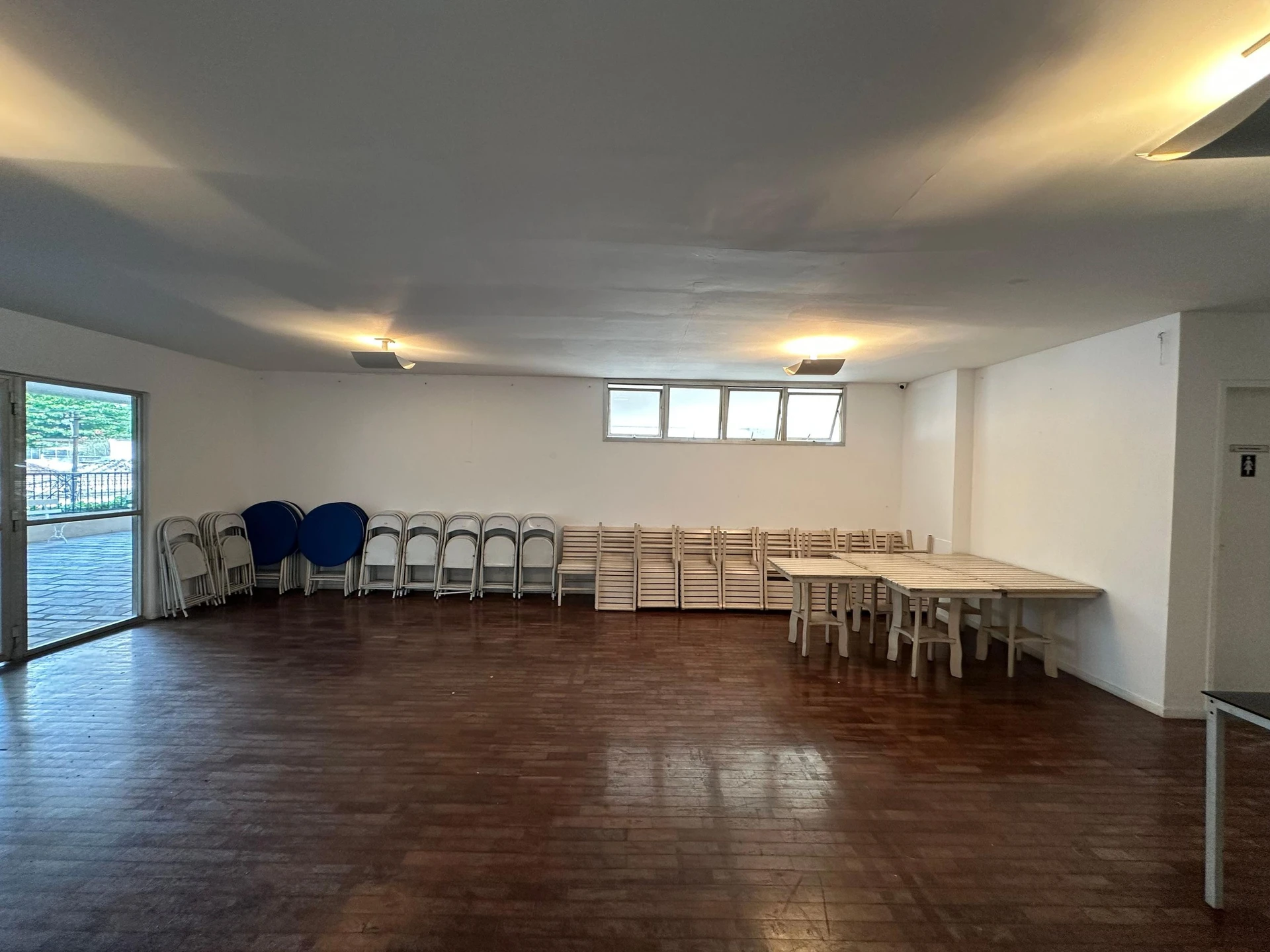 Квартира 82 м² із заскленим балконом та видом на гори — photo 23