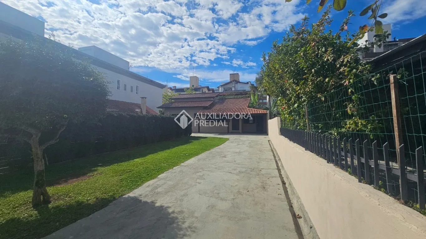 Будинок: 3 спальні, 1 з власною ванною кімнатою, 130 м² — photo 25