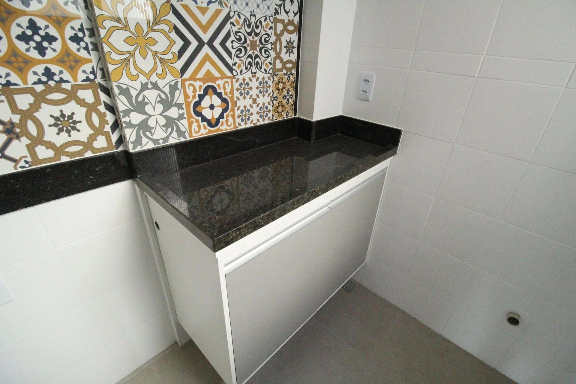 Apartamento sin muebles con 3 dormitorios y jardín privado — photo 40